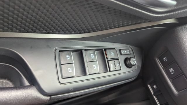 Used 2018 Toyota C-HR XLE FWD image 30