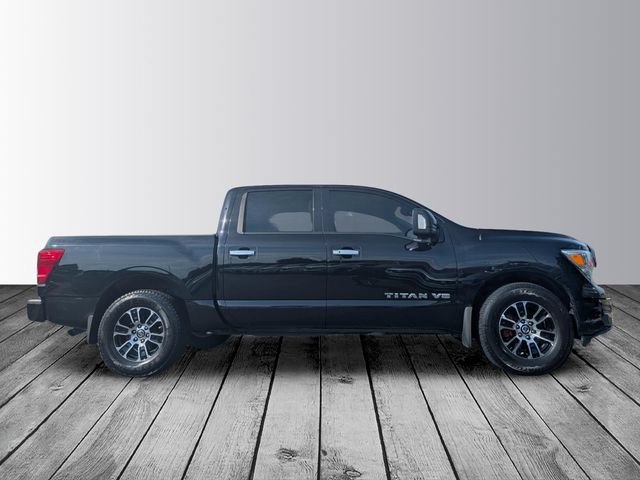 Used 2020 Nissan Titan SV w/ SV Convenience Package RWD image 3