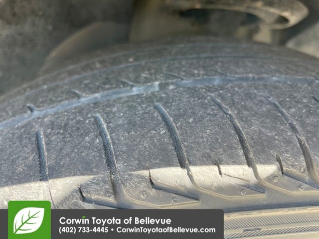 Used 2016 Chrysler 200 LX FWD image 26