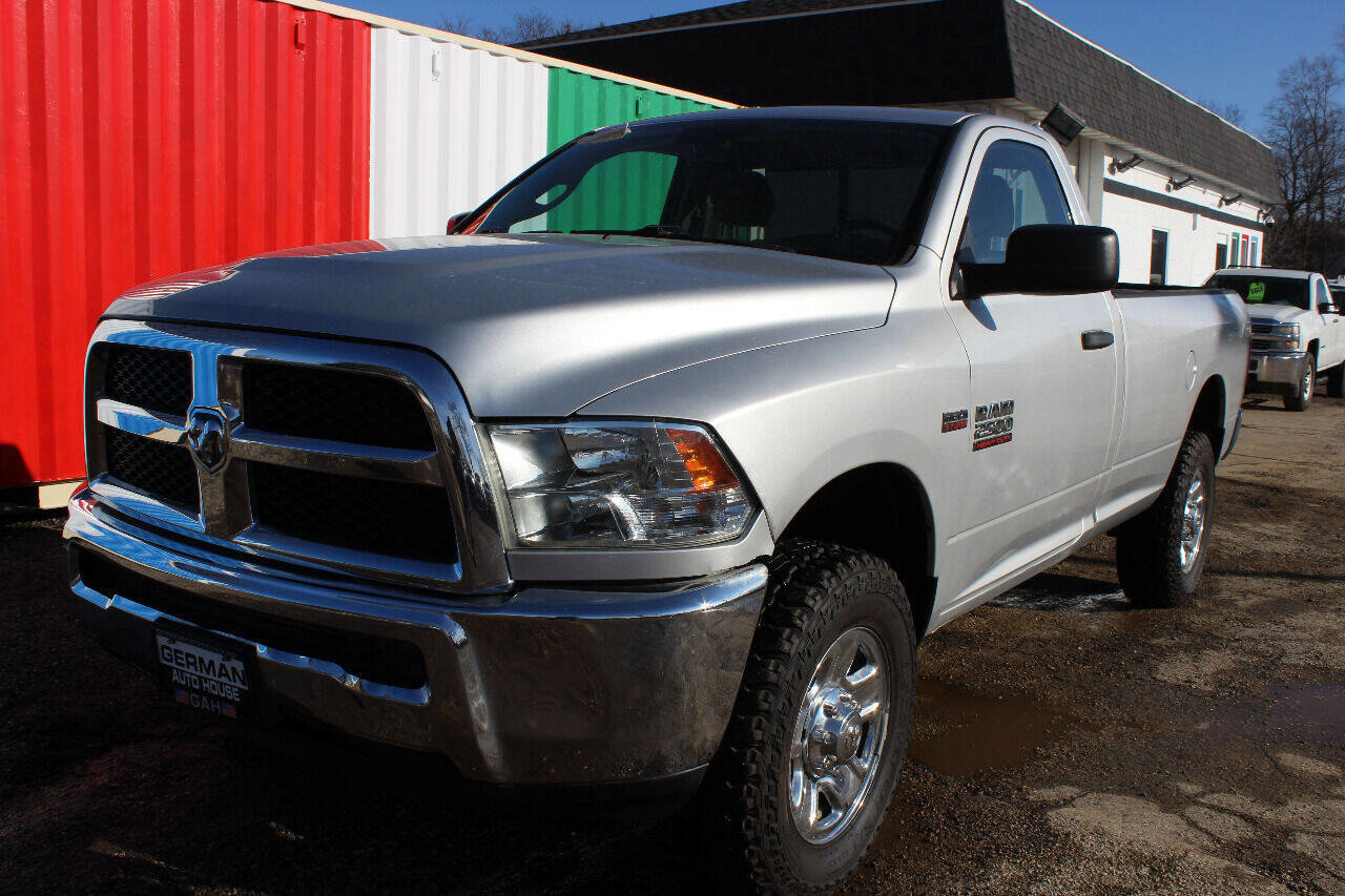 Used 2018 RAM 2500 Tradesman w/ Chrome Appearance Group AWD/4WD image 2