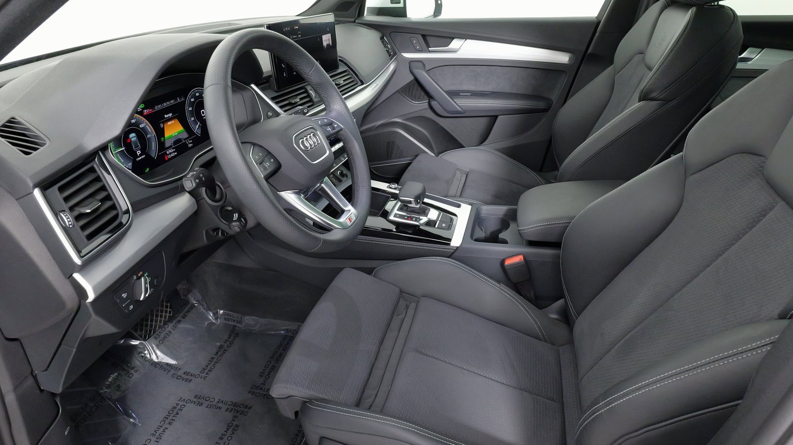 Used 2024 Audi Q5 e Premium Plus w/ Premium Plus Package image 39