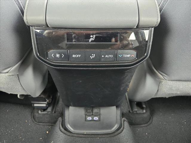 Used 2023 Toyota Highlander LE image 15