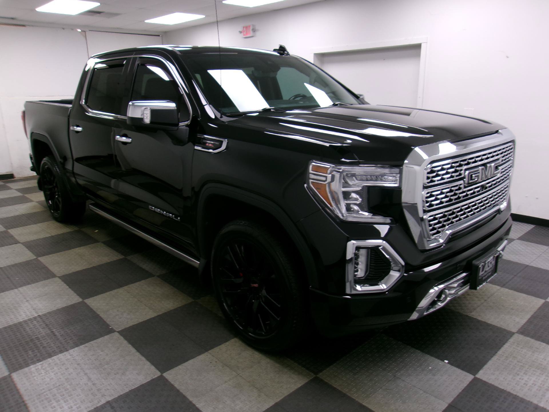 Used 2021 GMC Sierra 1500 Denali w/ Denali Carbonpro Edition AWD/4WD image 14