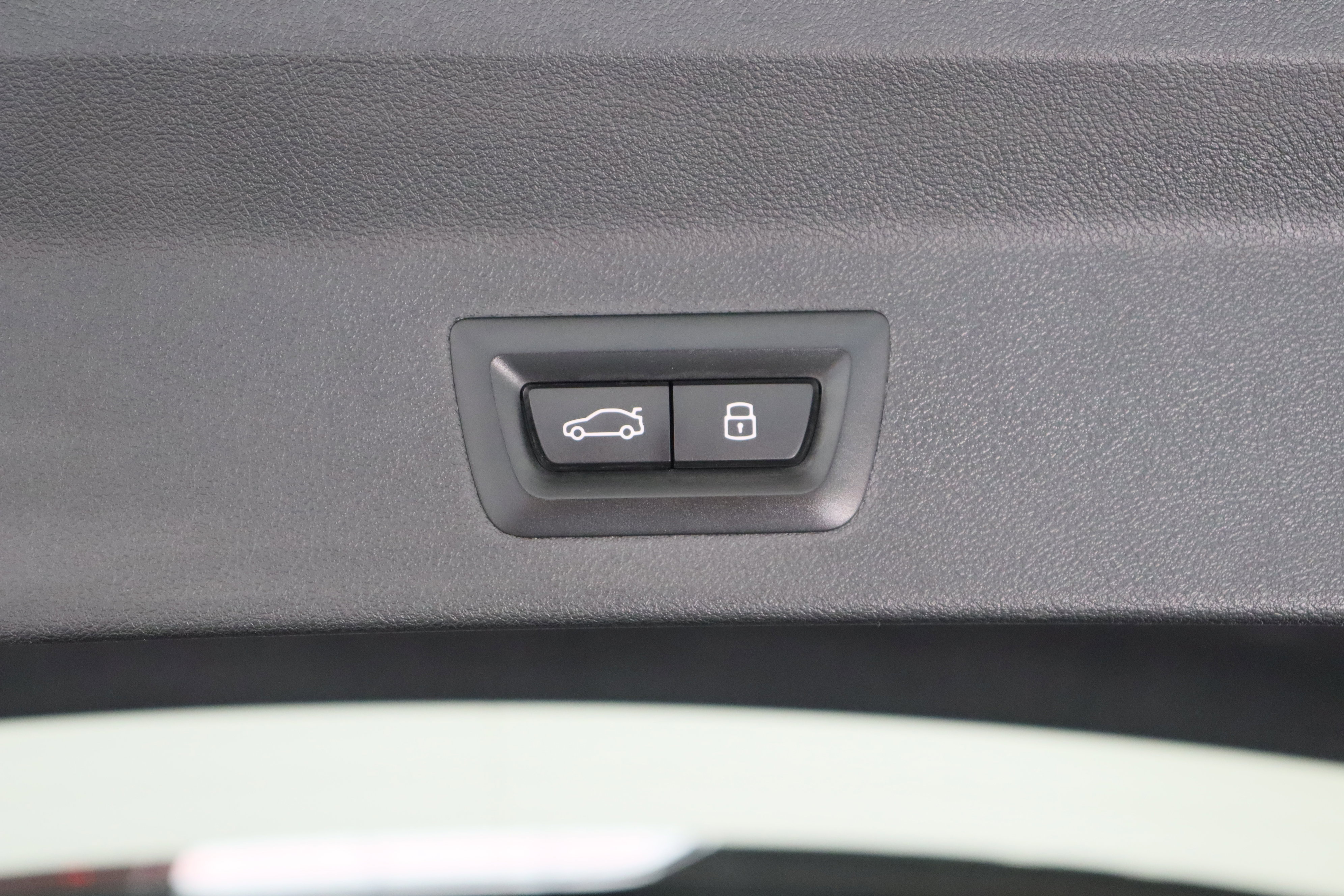 Used 2024 BMW X3 sDrive30i w/ Premium Package image 37