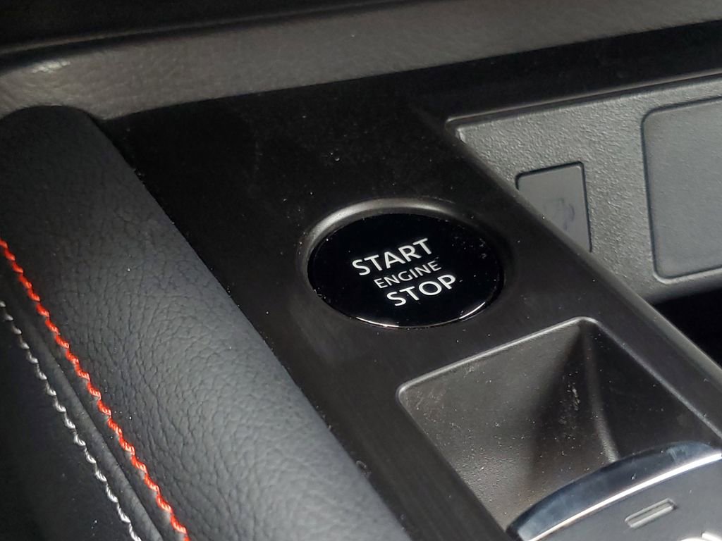 New 2025 Nissan Kicks SR AWD/4WD image 18