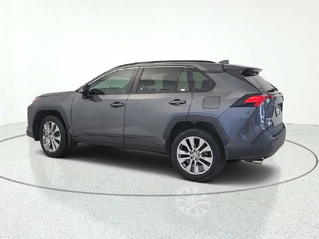Used 2022 Toyota RAV4 XLE Premium AWD/4WD image 3