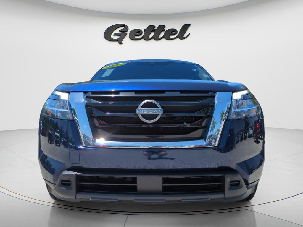Used 2022 Nissan Pathfinder SV AWD/4WD image 2
