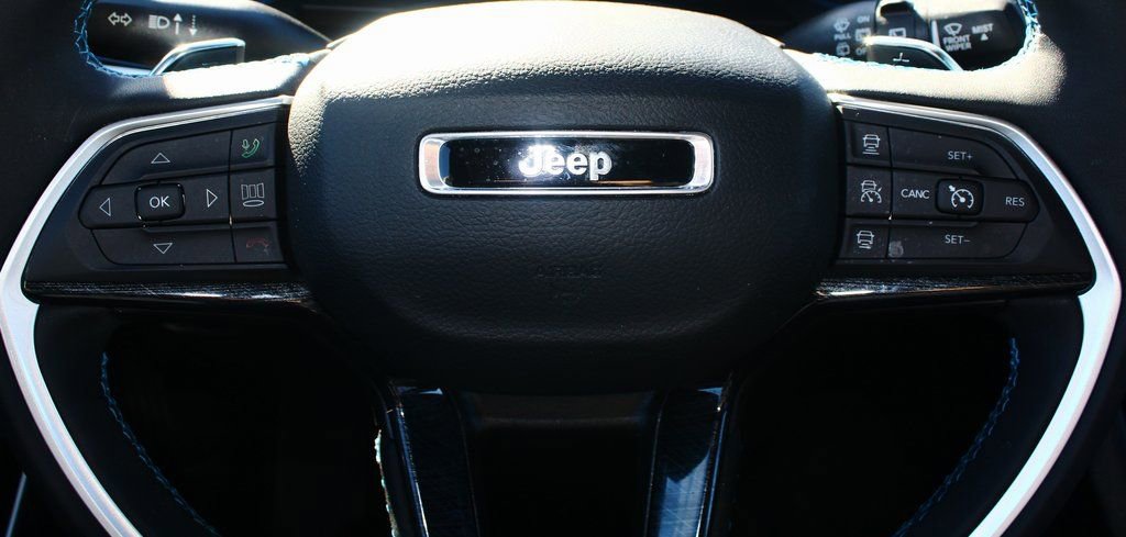 Used 2024 Jeep Grand Cherokee Trailhawk w/ Advanced Protech Group II image 15