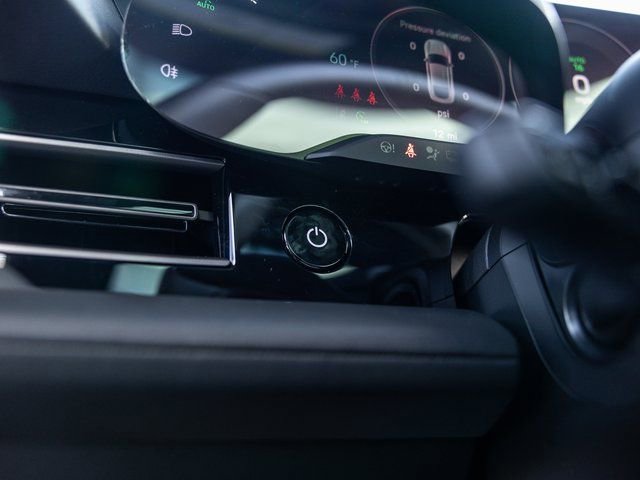 New 2026 Porsche Taycan image 36