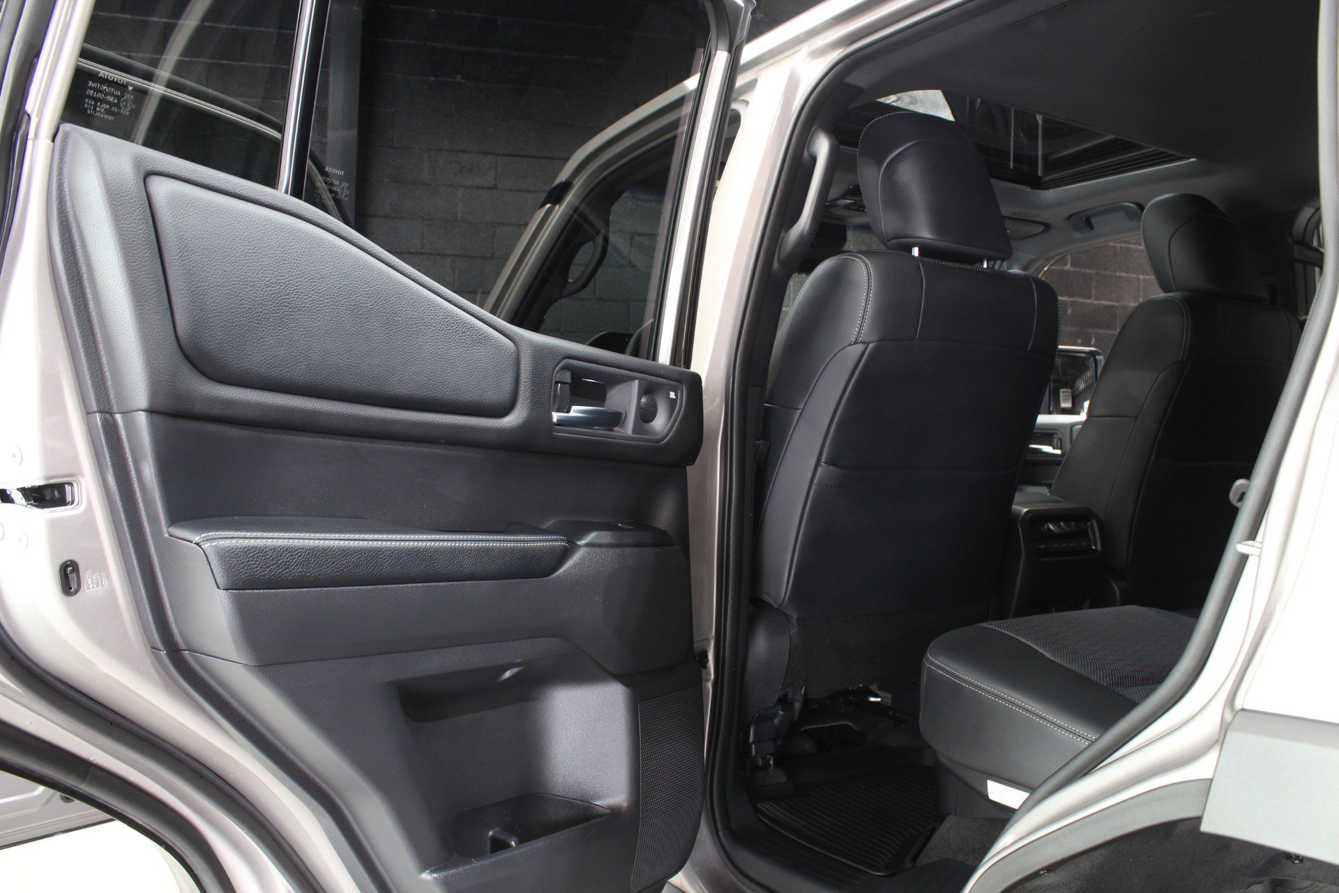 Used 2025 Toyota Land Cruiser w/ Premium Package AWD/4WD image 46