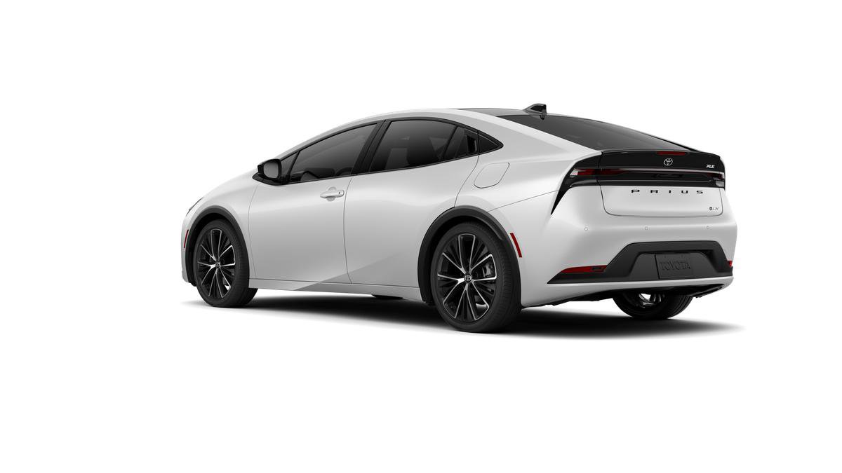 New 2026 Toyota Prius XLE FWD image 8
