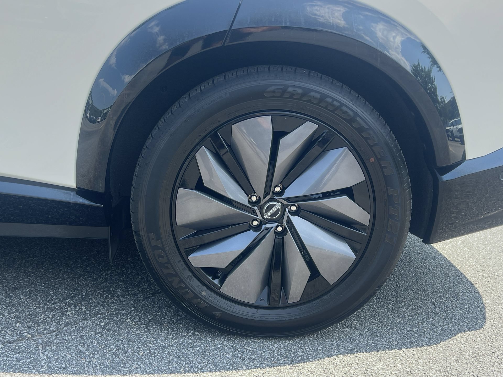 Certified 2024 Nissan Ariya AWD image 34