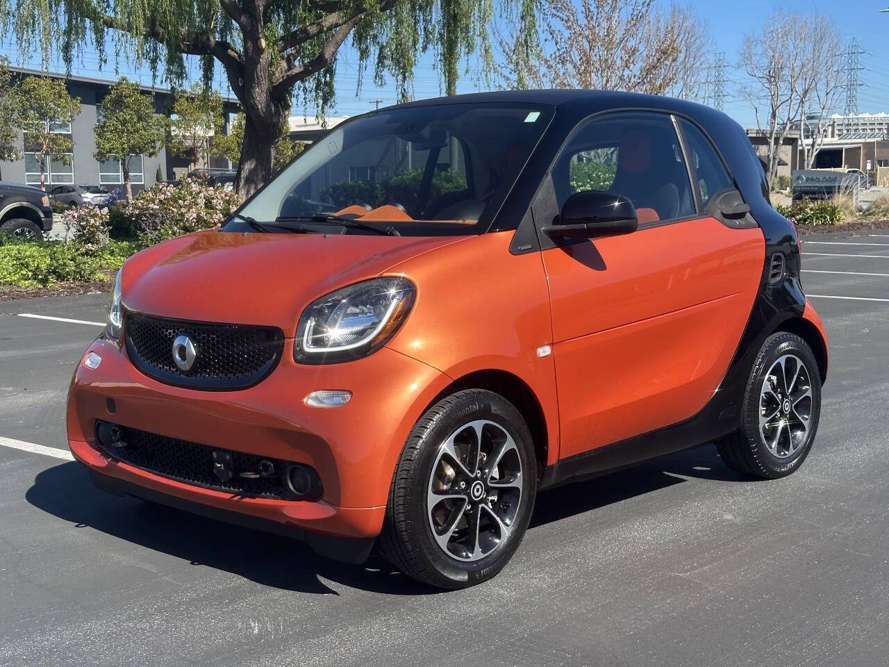 Used 2016 smart fortwo passion image 2