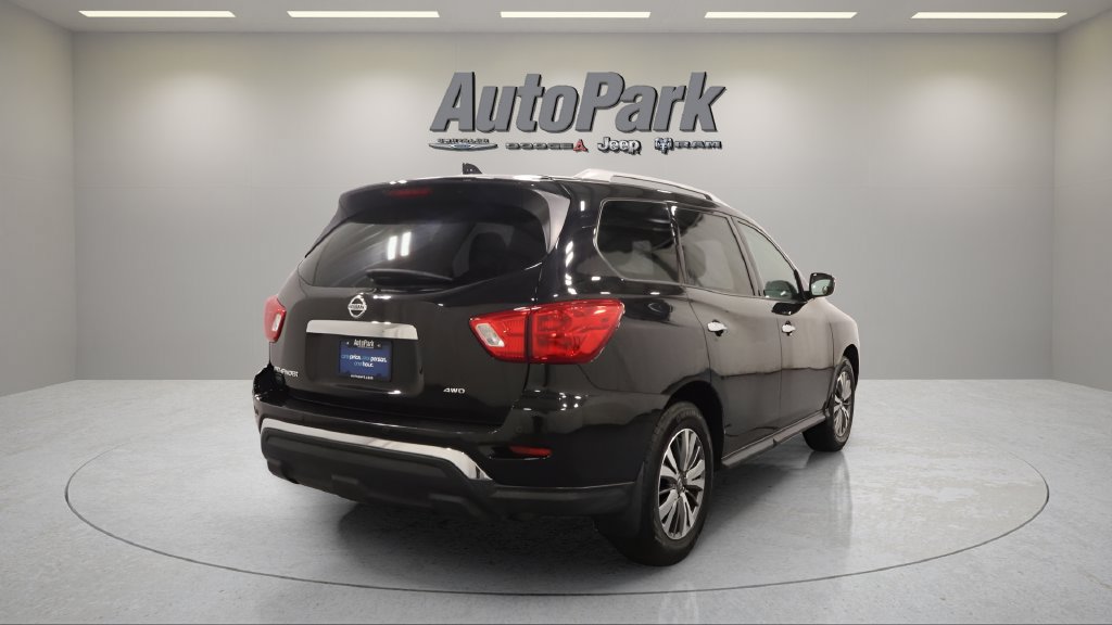 Used 2020 Nissan Pathfinder S AWD/4WD image 9