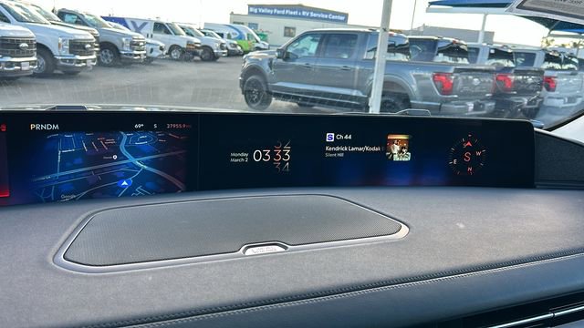 Used 2025 Lincoln Navigator Reserve image 22