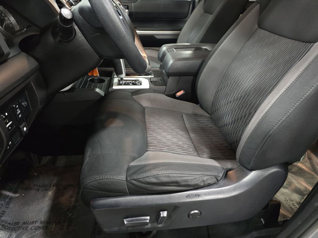 Used 2016 Toyota Tundra SR5 w/ SR5 Upgrade Package image 33