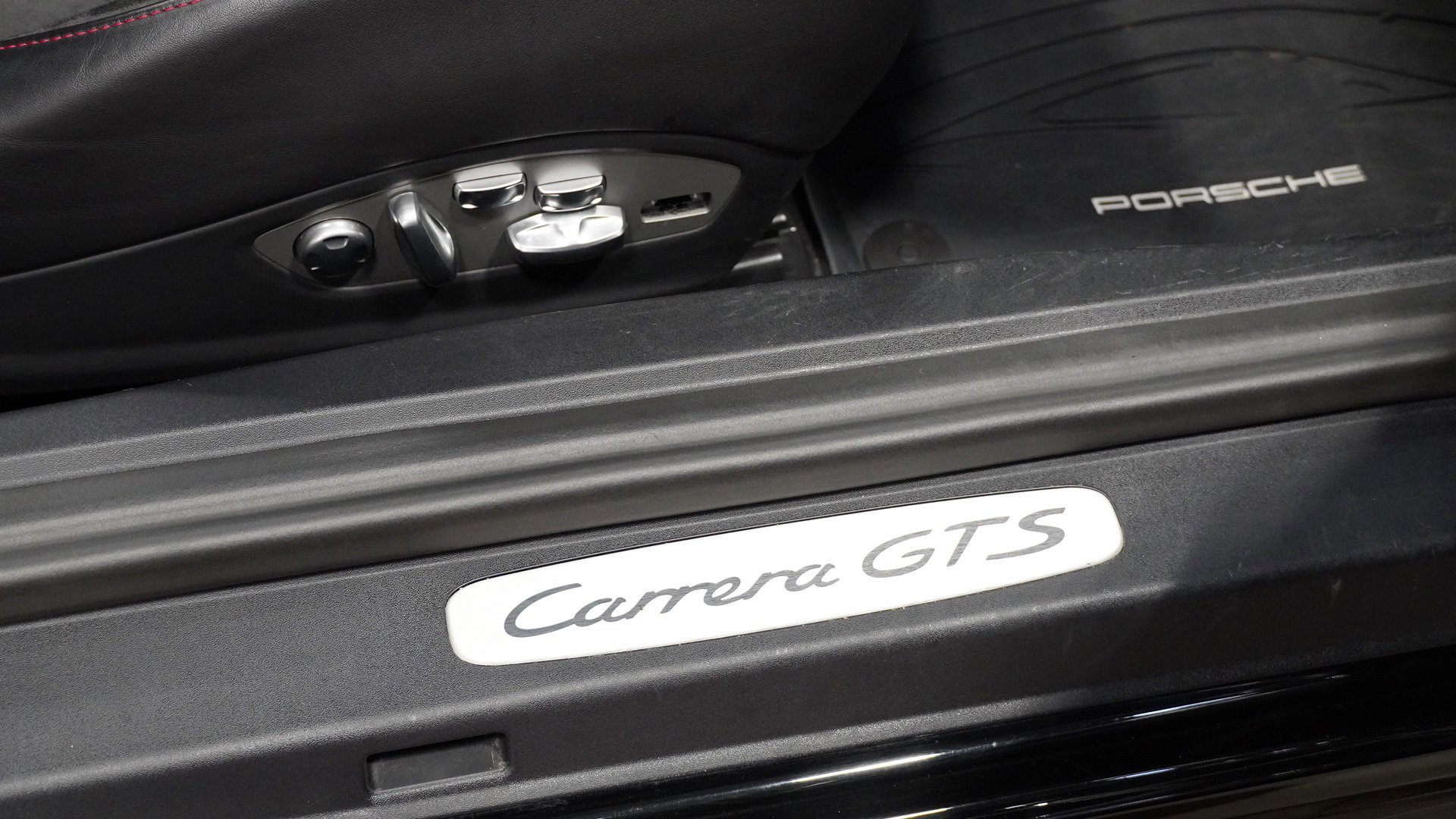 Used 2019 Porsche 911 Carrera 4 GTS image 46