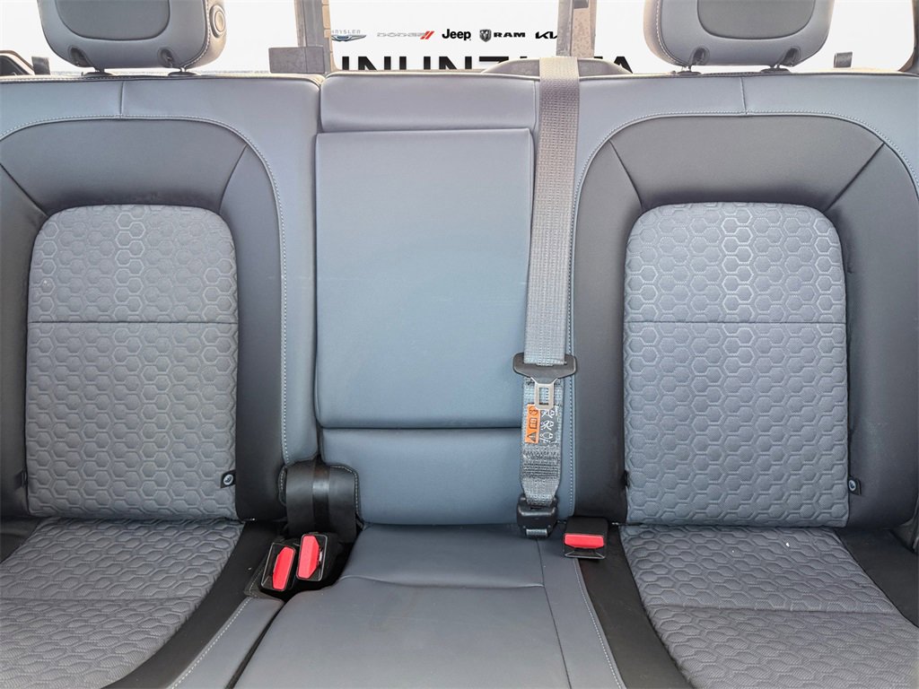 Used 2021 Chevrolet Colorado Z71 image 16