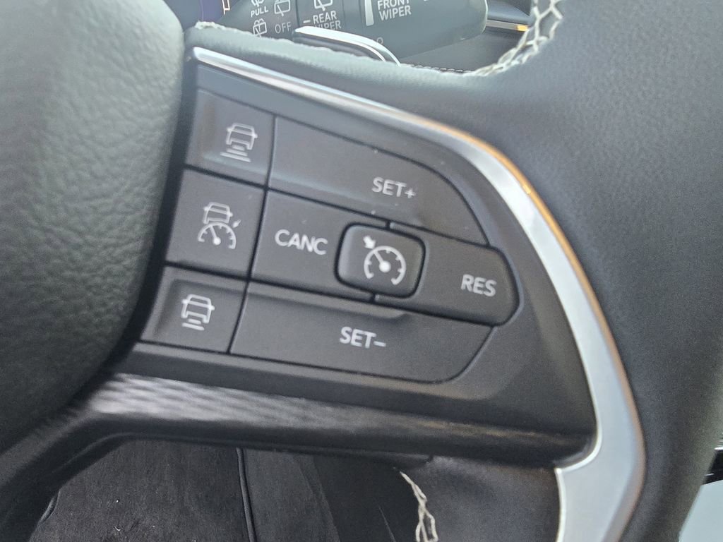 Used 2025 Jeep Grand Cherokee L Laredo image 22