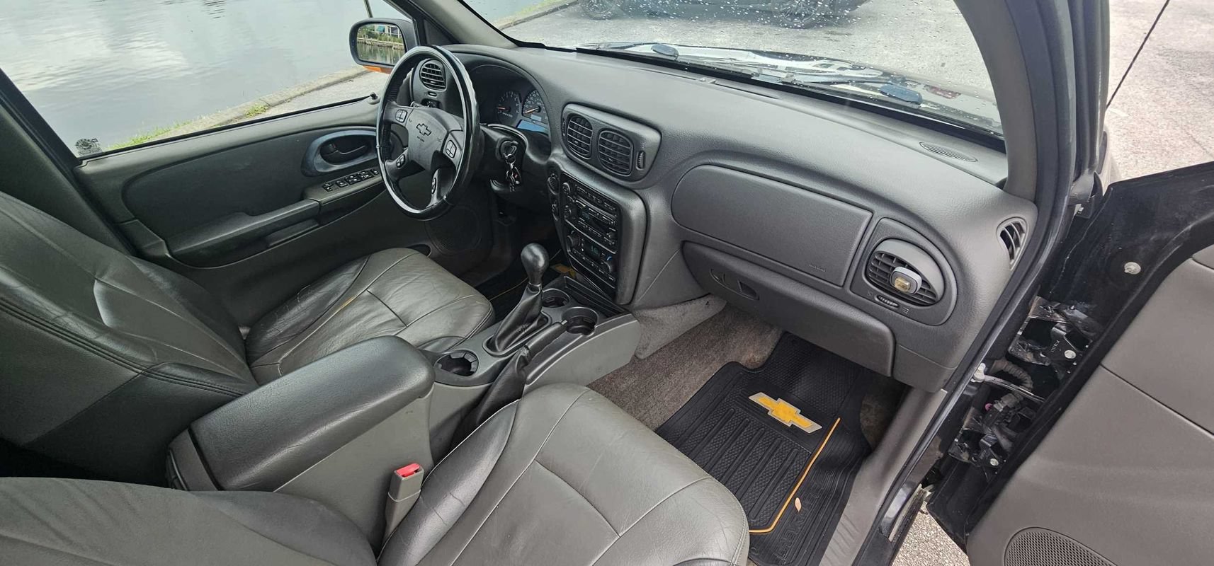 Used 2004 Chevrolet TrailBlazer LT w/ LT Preferred Equipment Group AWD/4WD image 29