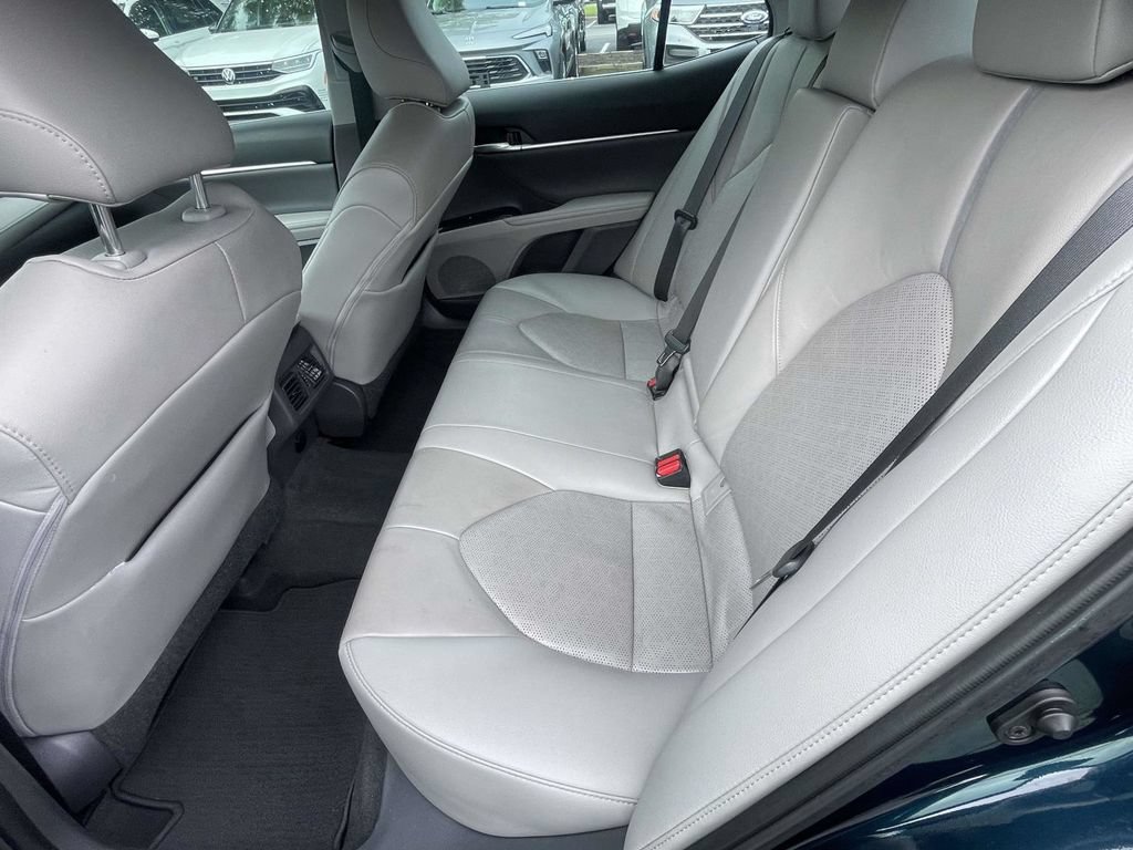 Used 2020 Toyota Camry XSE FWD image 10