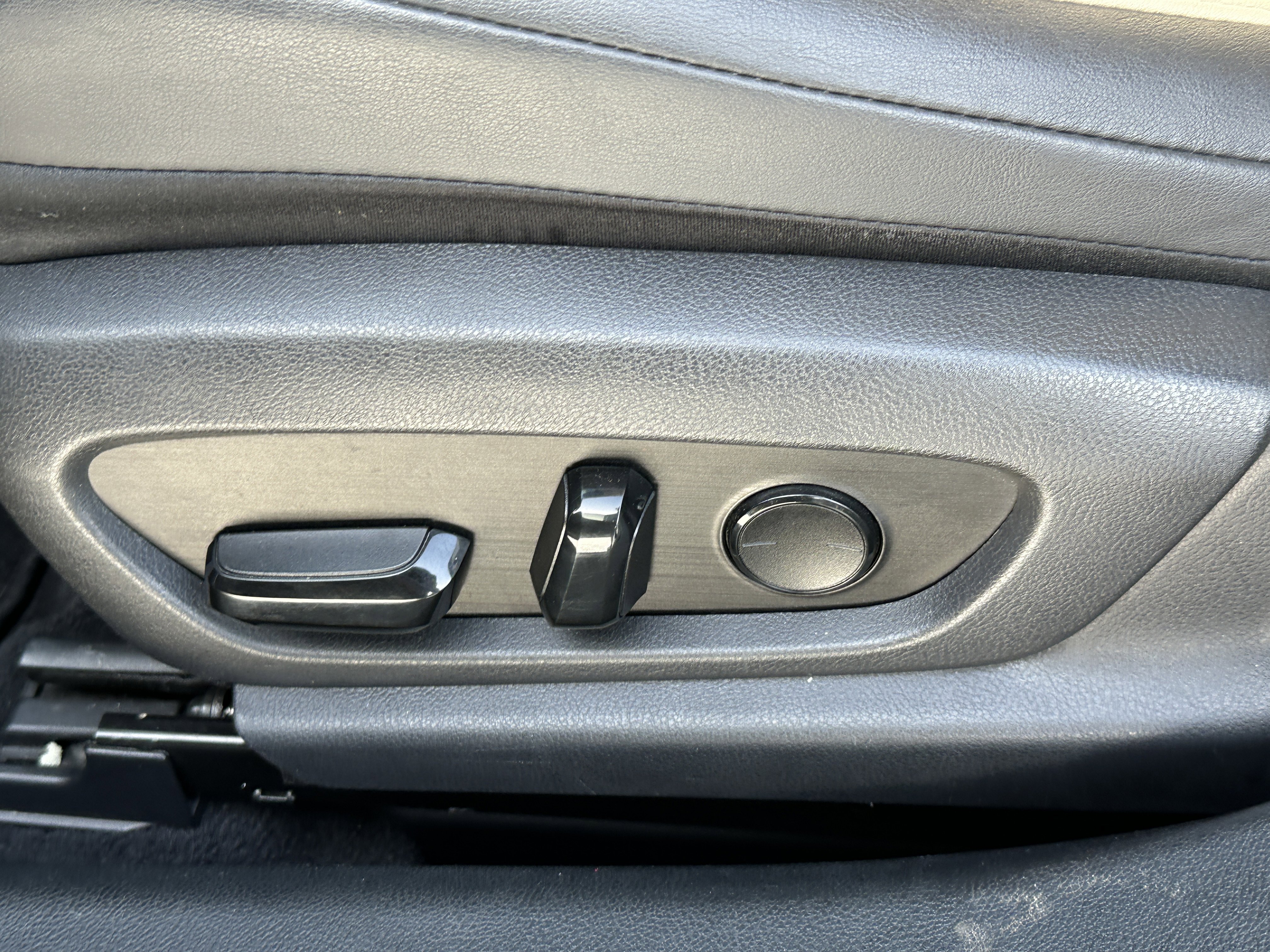 Used 2020 Lexus ES 350 w/ Premium Package image 25