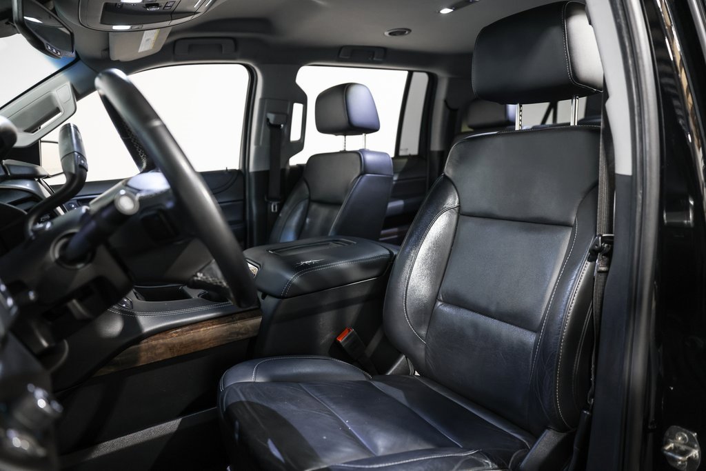 Used 2019 Chevrolet Suburban LT image 24