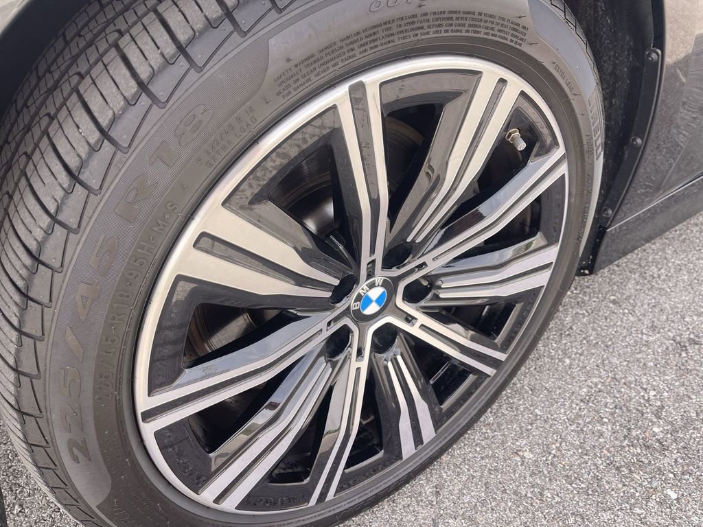 Used 2025 BMW 330i xDrive Sedan image 10