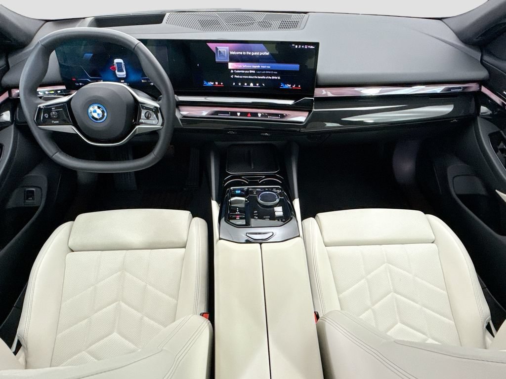 Used 2026 BMW i5 eDrive40 RWD image 13