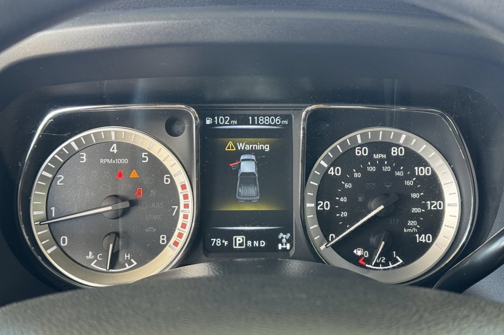 Used 2017 Nissan Titan SV AWD/4WD image 18