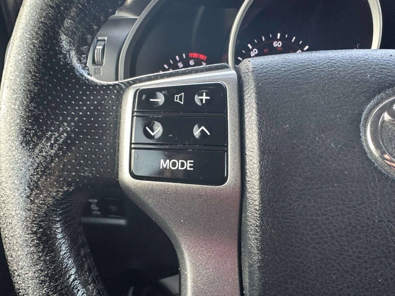 Used 2012 Toyota 4Runner Limited AWD/4WD image 24