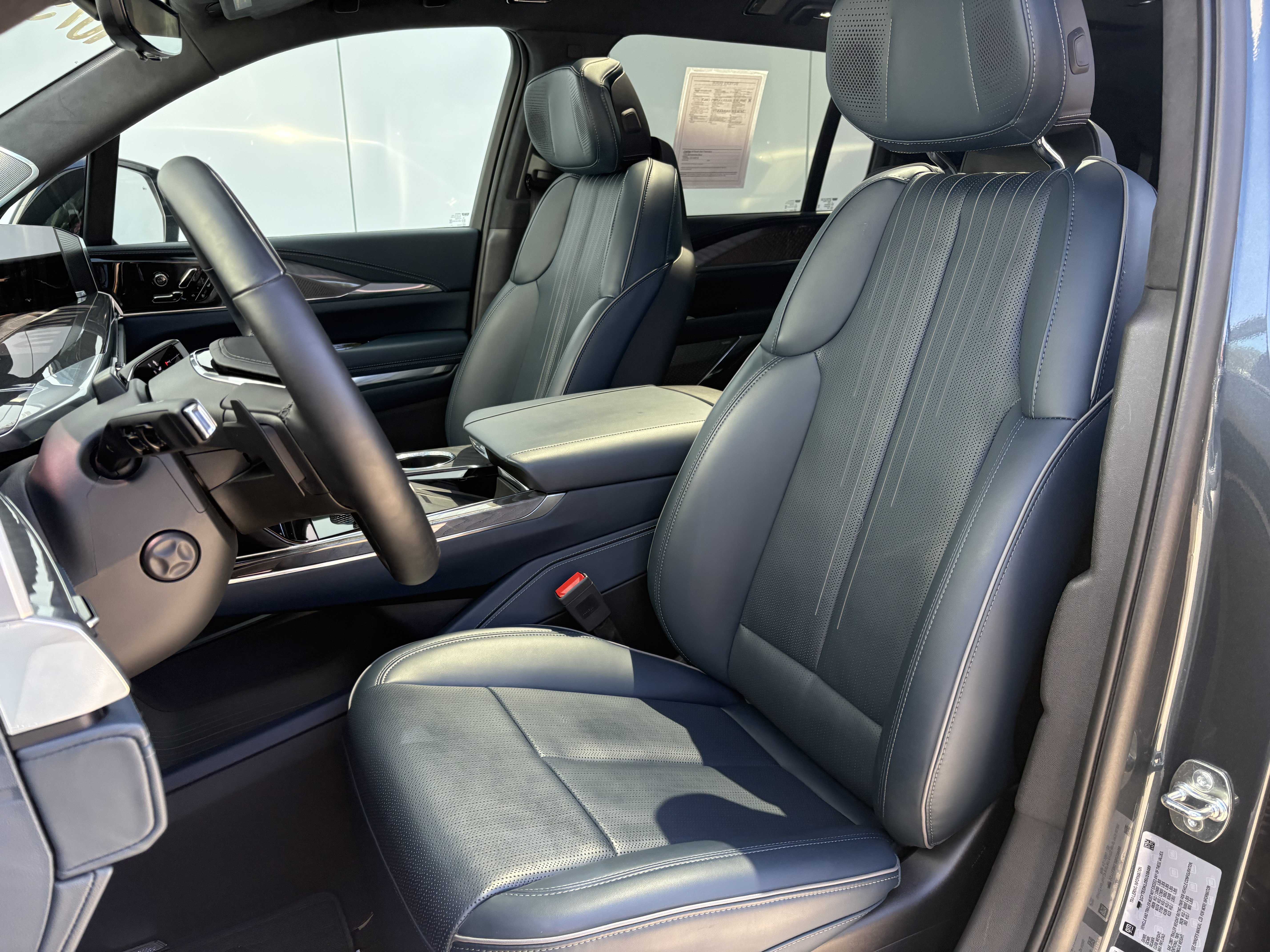 Certified 2025 Cadillac Escalade IQ Luxury 2 w/ LPO, Premium Carpet Package AWD/4WD image 12