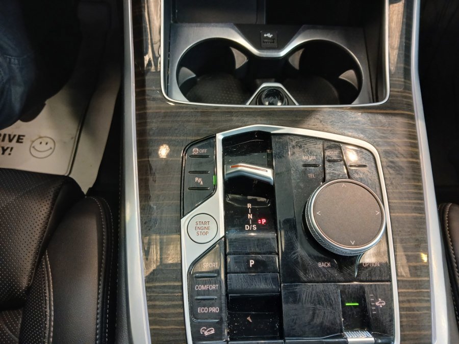 Used 2024 BMW X7 xDrive40i w/ M Sport Package image 14