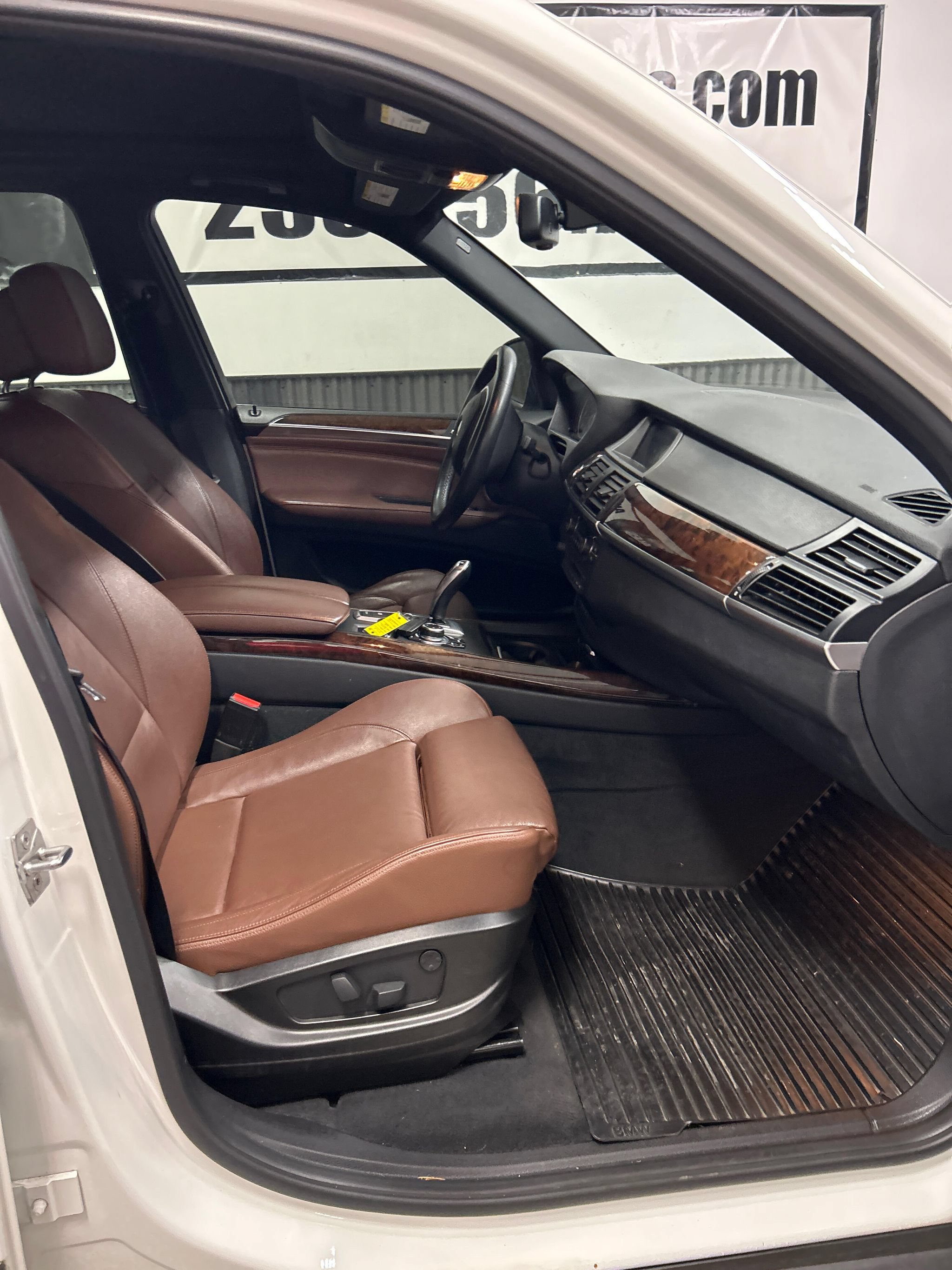 Used 2011 BMW X5 xDrive50i AWD/4WD image 14