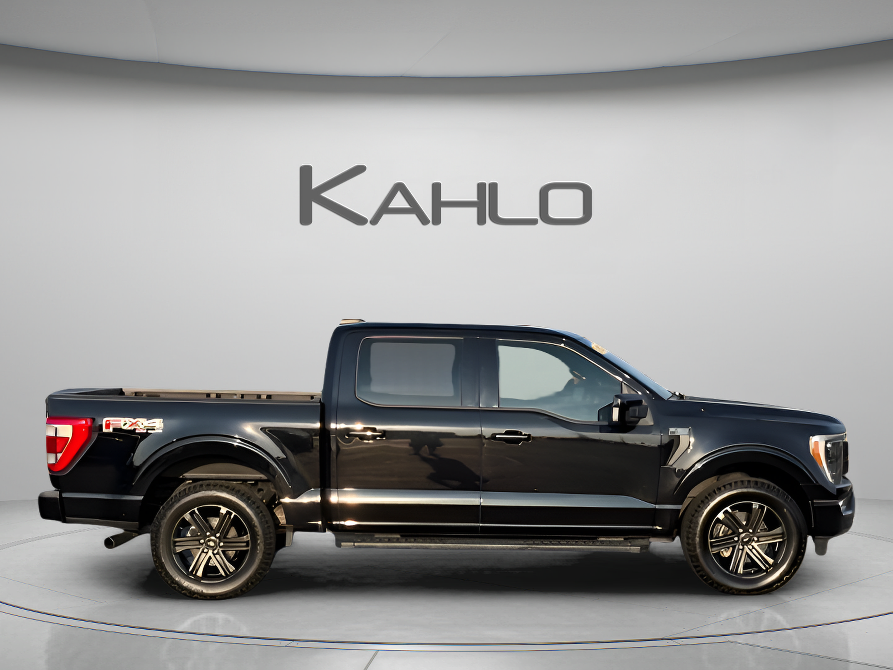Used 2021 Ford F150 Lariat w/ Equipment Group 502A High AWD/4WD image 5