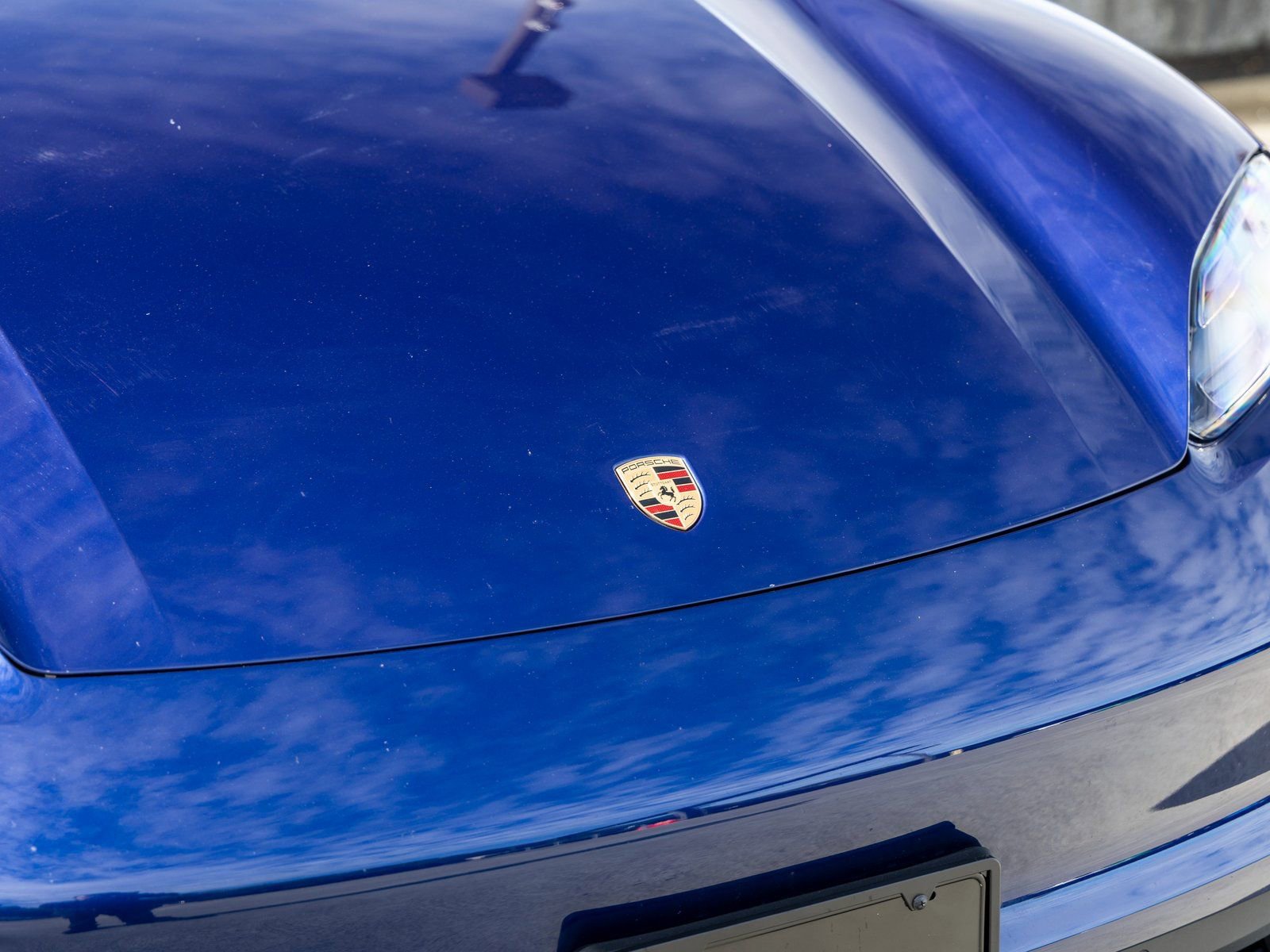 Certified 2025 Porsche Macan 4 Electric image 15