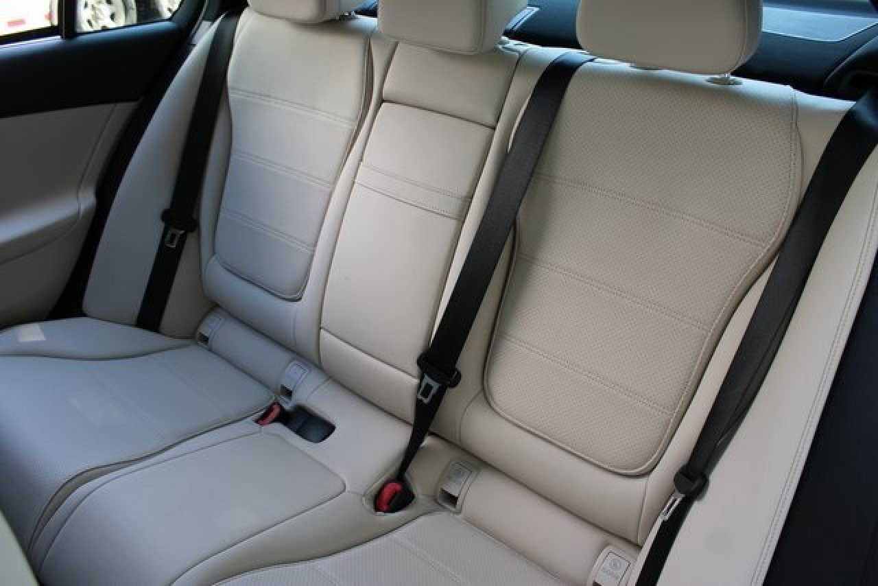 Used 2024 Mercedes-Benz C 300 4MATIC Sedan w/ Exclusive Trim Package image 11