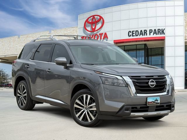 Used 2025 Nissan Pathfinder Platinum w/ Cargo Package AWD/4WD image 1