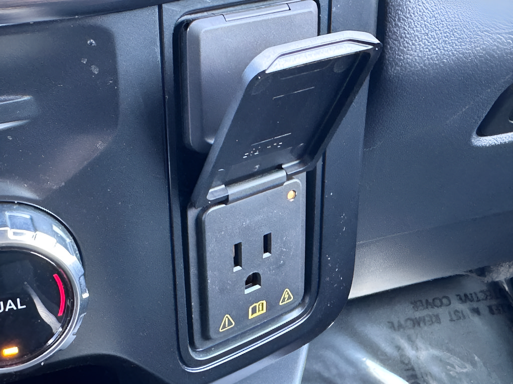 Used 2024 Ford F250 Lariat AWD/4WD image 18