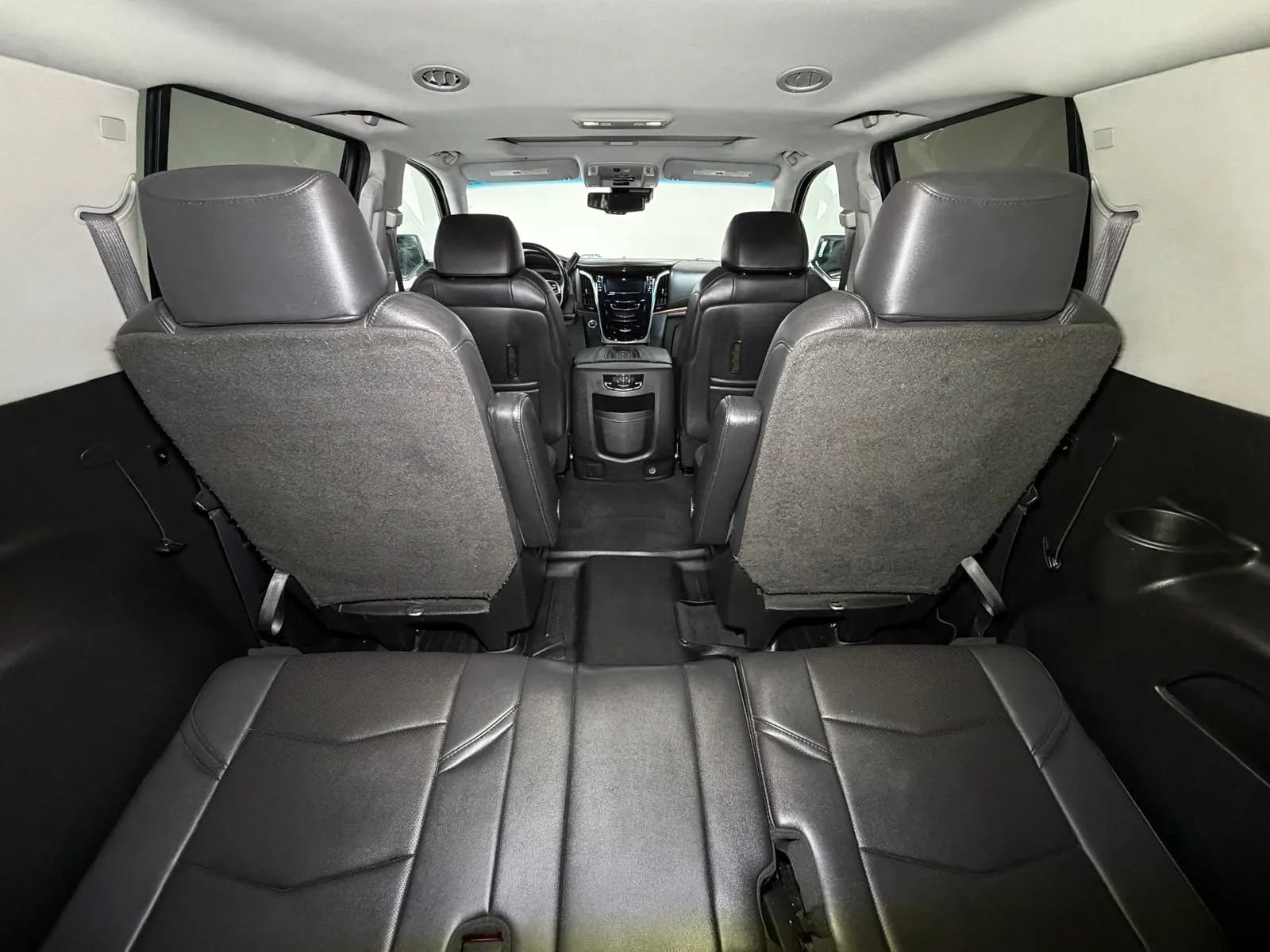 Used 2016 Cadillac Escalade ESV Luxury RWD image 17