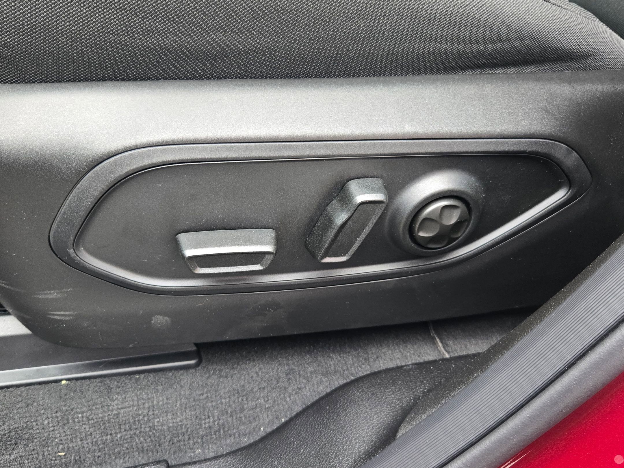 New 2025 Jeep Grand Cherokee Laredo w/ Trailer Tow Package image 20