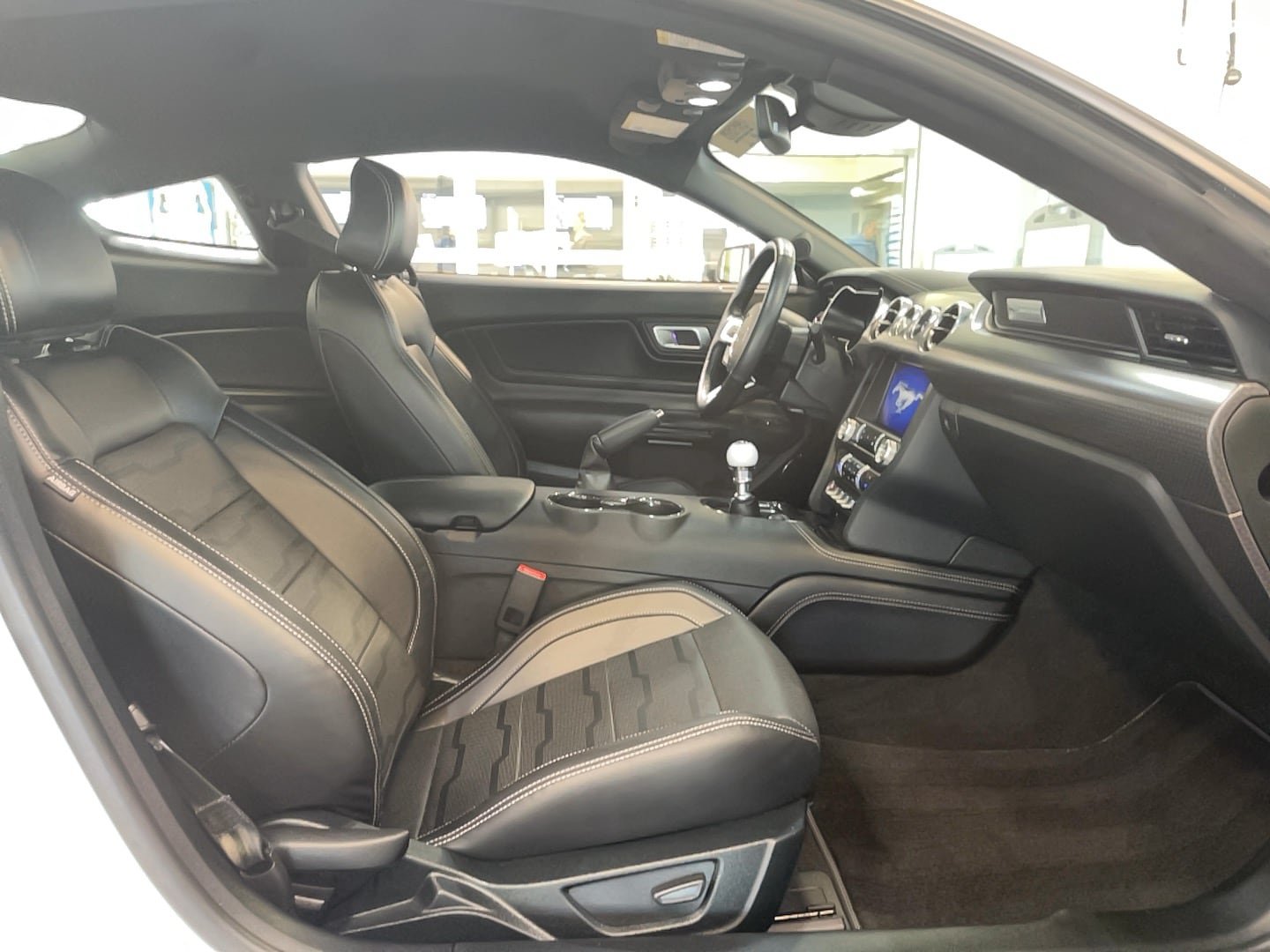 Used 2022 Ford Mustang GT Premium w/ GT Performance Package RWD image 7