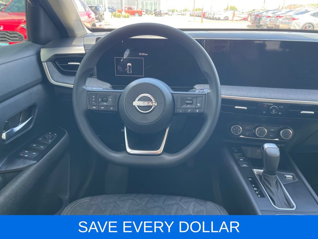 Used 2025 Nissan Kicks SV FWD image 13