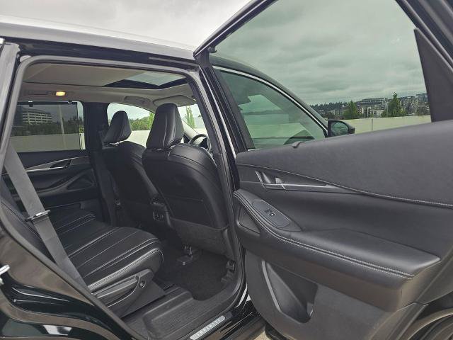 Certified 2023 INFINITI QX60 Luxe w/ Cargo Package AWD/4WD image 13
