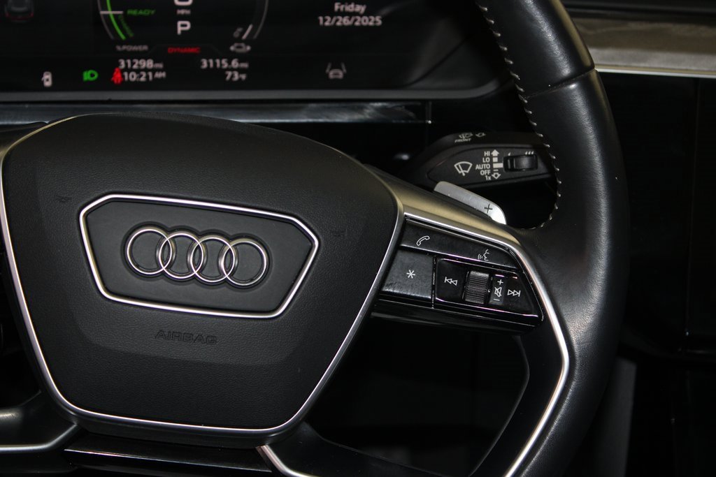 Used 2021 Audi e-tron Premium Plus w/ Premium Plus Package image 18