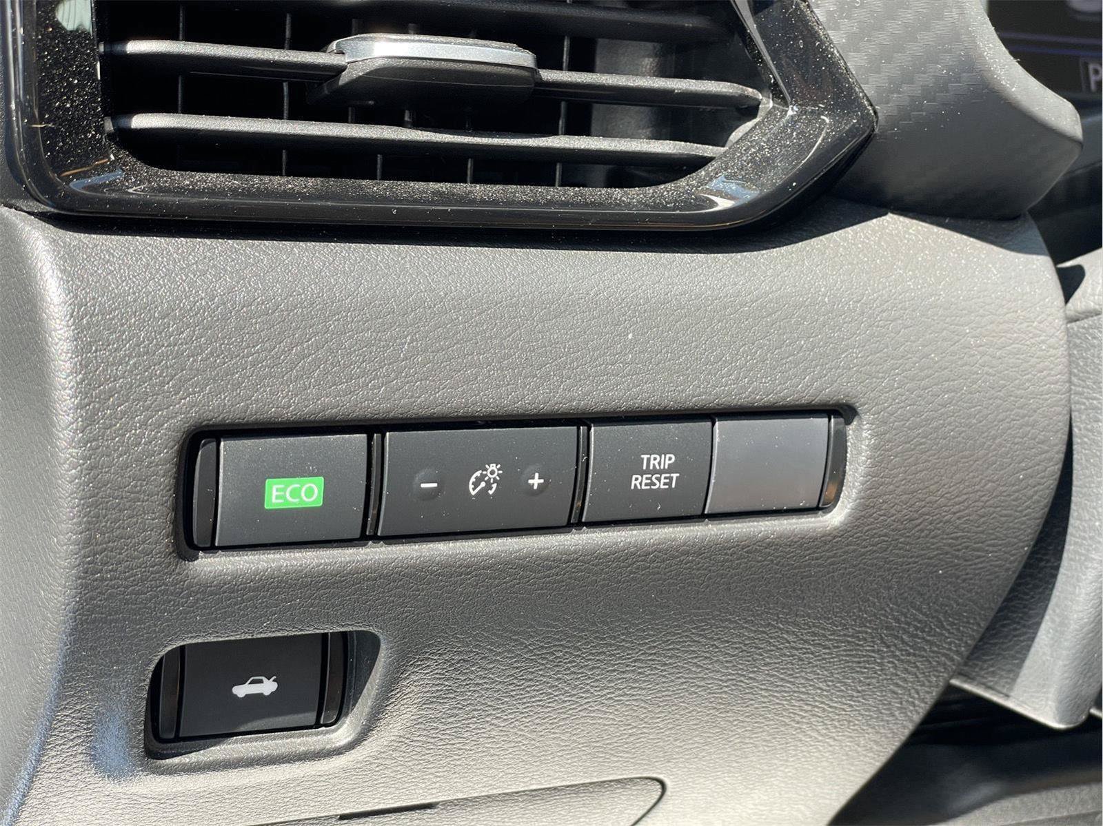 Used 2023 Nissan Sentra SV w/ SV Premium Package FWD image 24