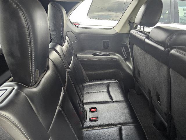 Used 2019 Nissan Pathfinder SL AWD/4WD image 10