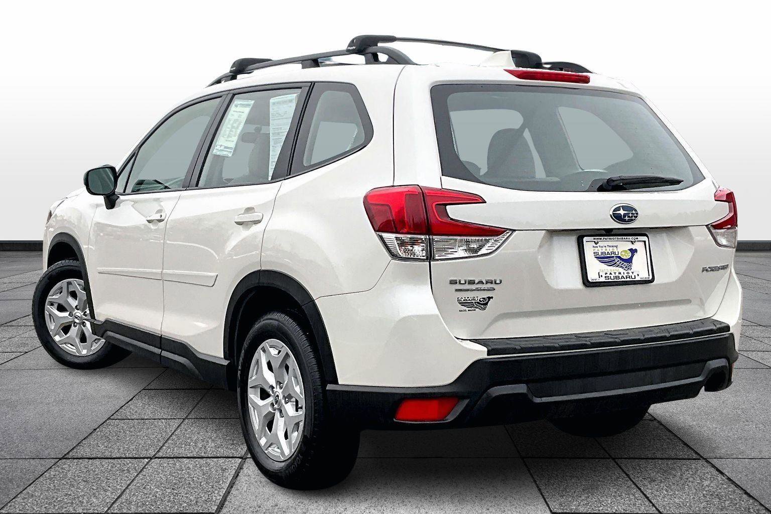 Used 2023 Subaru Forester Base image 2