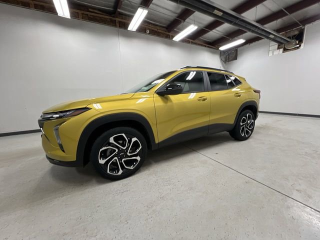 Certified 2024 Chevrolet Trax RS w/ Driver Confidence Package image 5