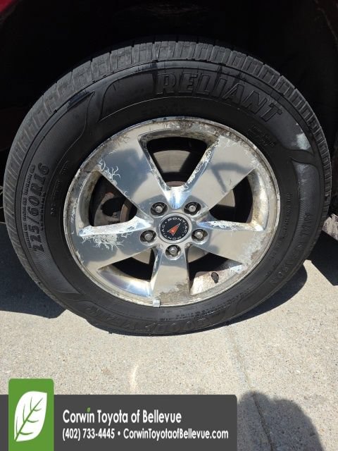 Used 2005 Pontiac Grand Prix GT w/ Leather Trim Package FWD image 34